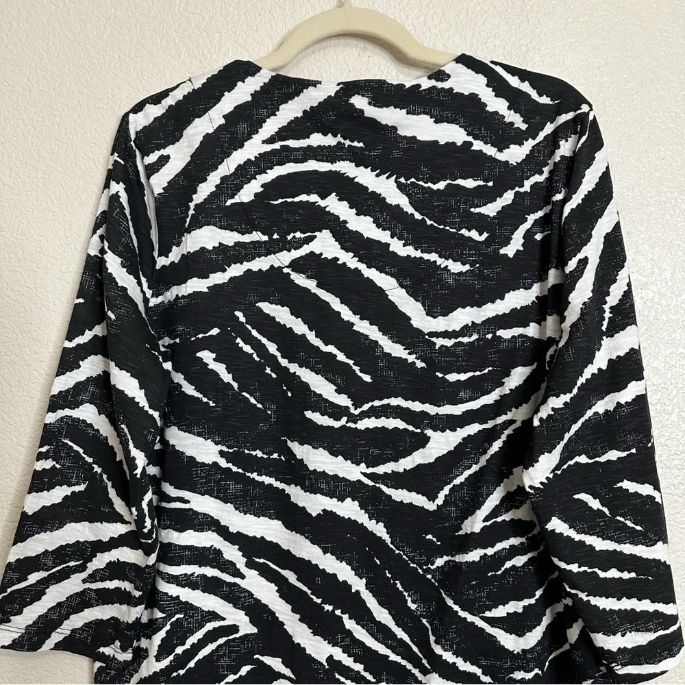 NWT Chico's Zebra Print Smooth Scoop 3/4 Sleeves Tunic Top, Sz Large